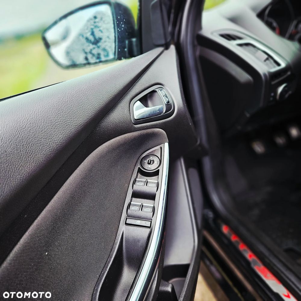 Ford Focus 2.0 EcoBoost ST - 15
