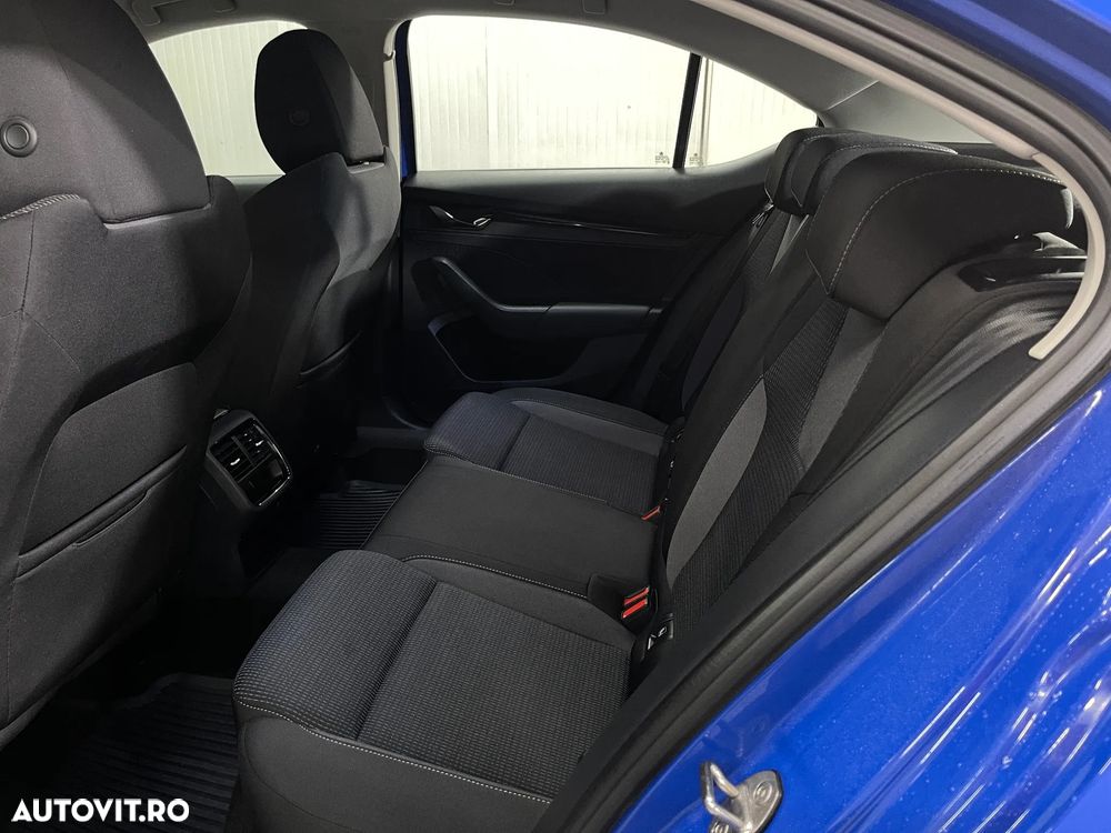Skoda Octavia 1.5 TSI Ambition - 11
