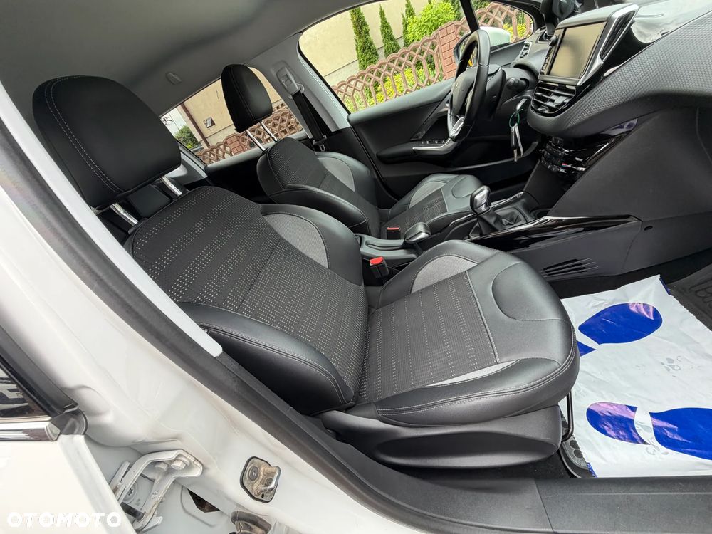 Peugeot 2008 1.5 BlueHDi Allure - 17