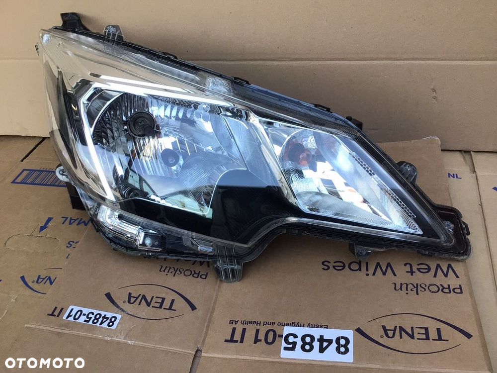 Lampa przednia prawa Mitsubishi Space Star ll 2 lift - 1