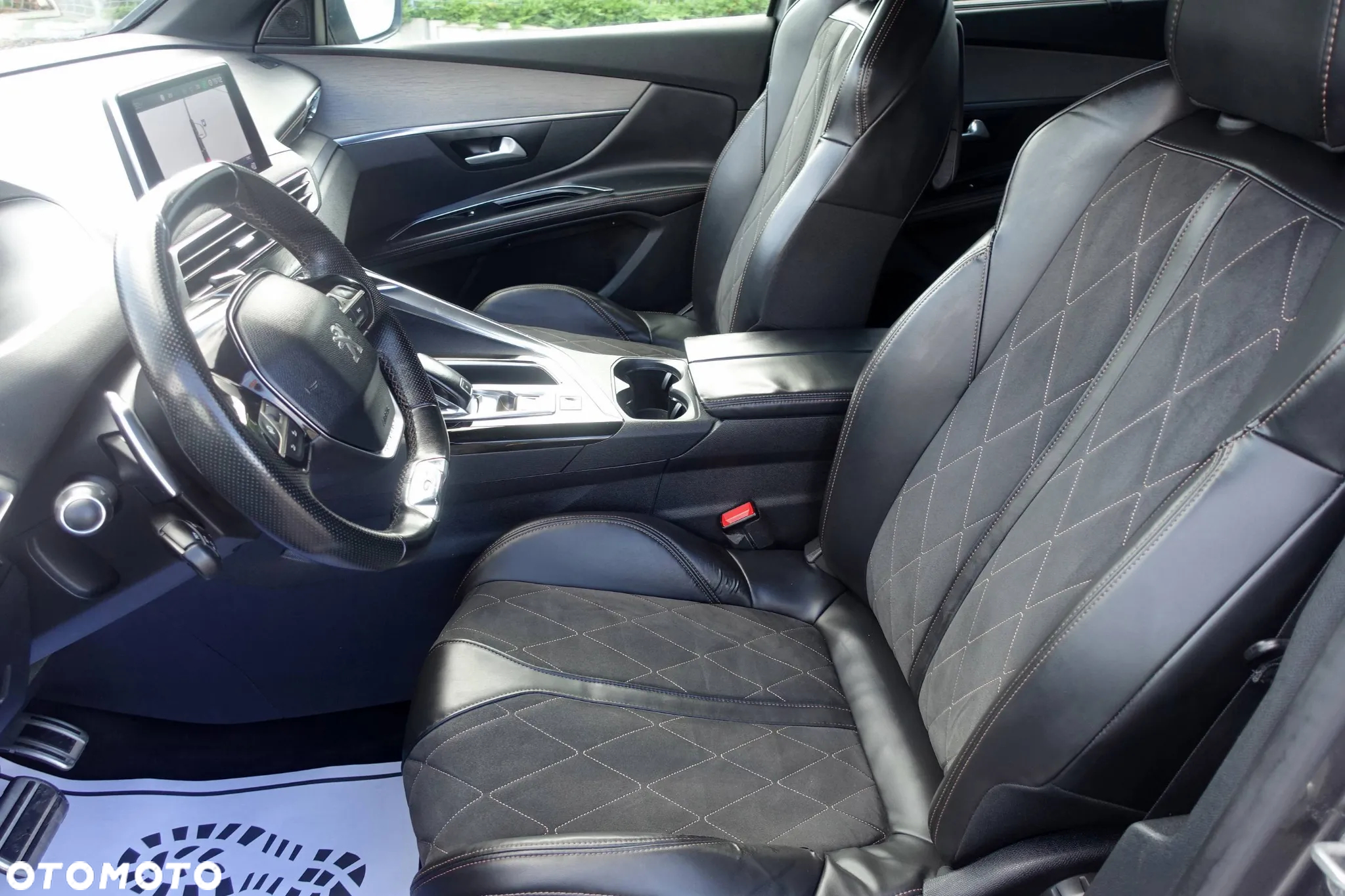 Peugeot 5008 BlueHDI 180 EAT8 GT - 10