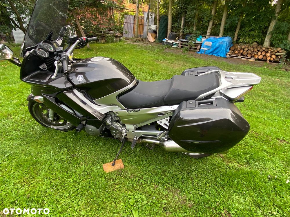 Yamaha FJR - 4