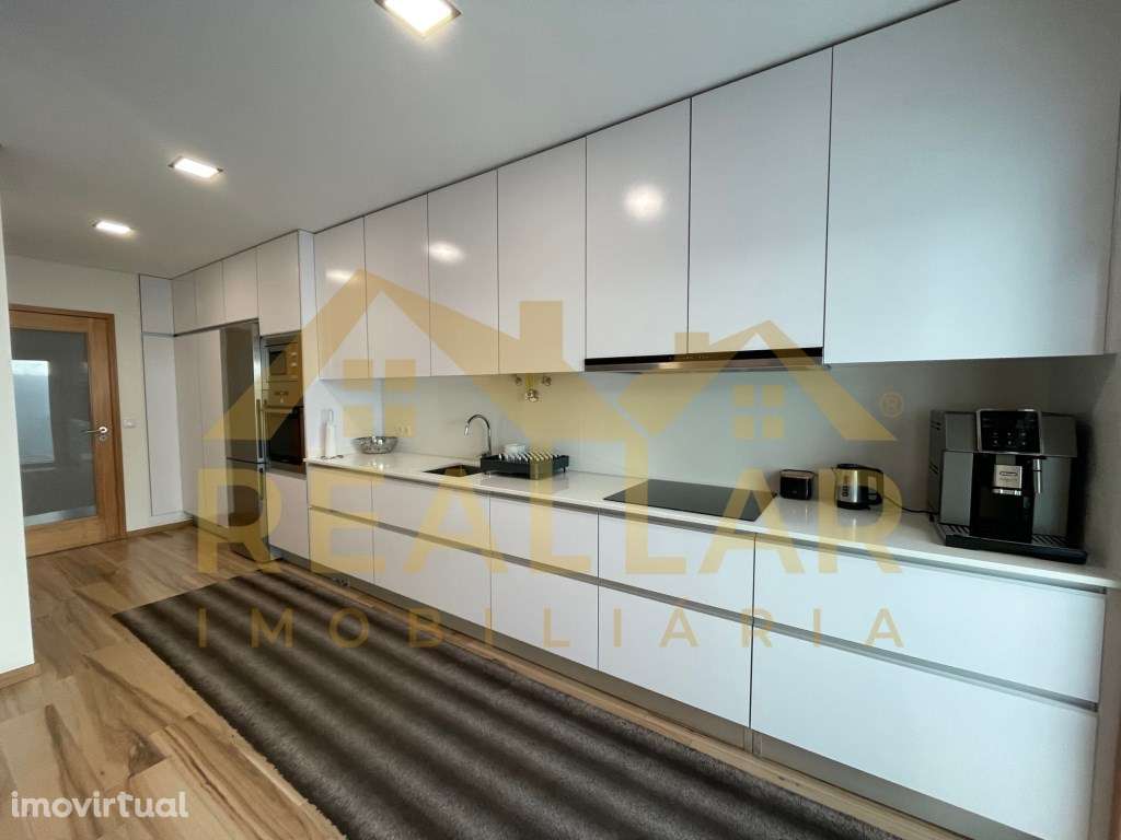 Moradia V3+1 de luxo em banda na Póvoa de Varzim - Grande imagem: 4/39