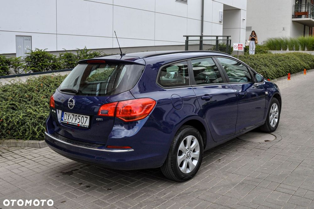 Opel Astra - 4