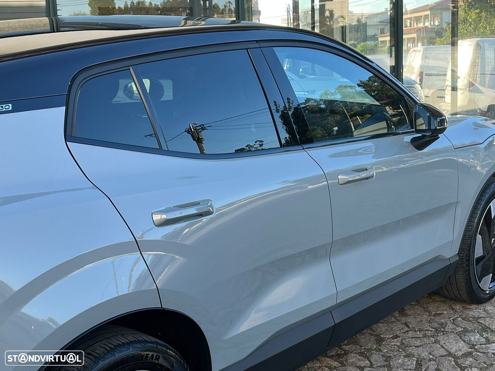 Volvo EX30 69 kWh Single Motor Extended Range Plus - 11