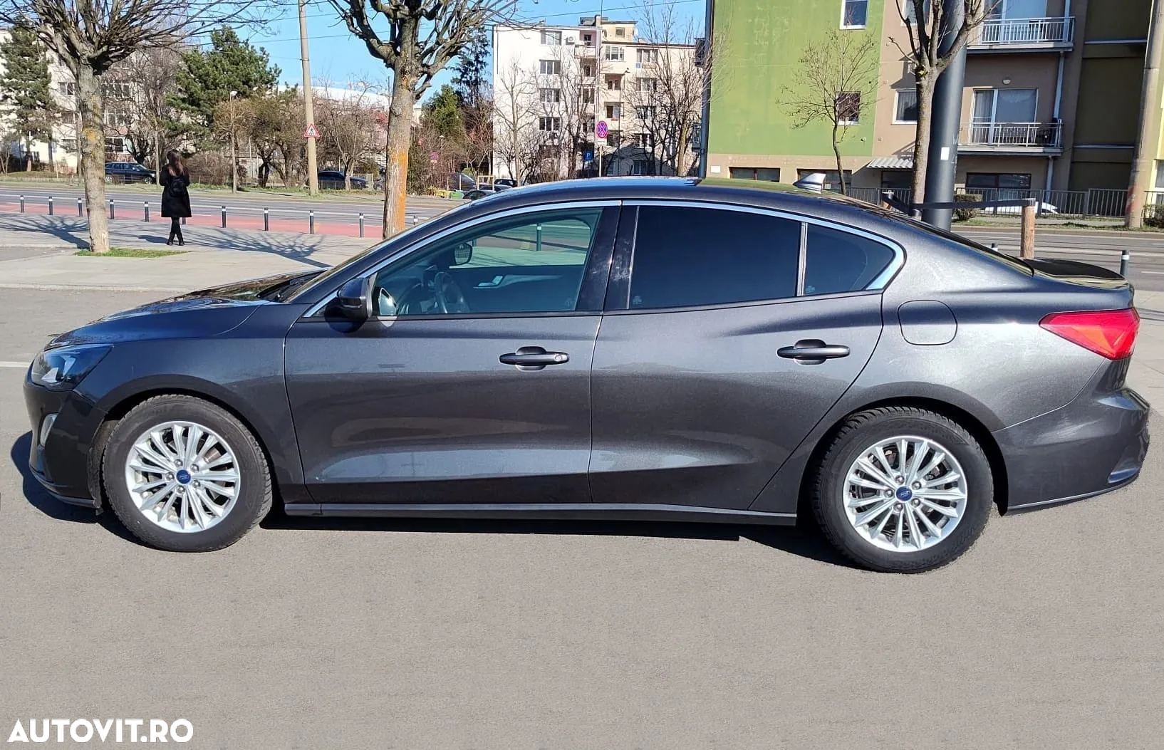 Ford Focus 1.0 EcoBoost Titanium Business - 4