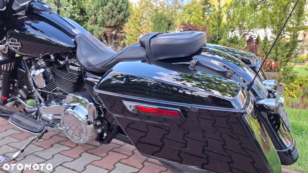 Harley-Davidson Touring Street Glide - 17
