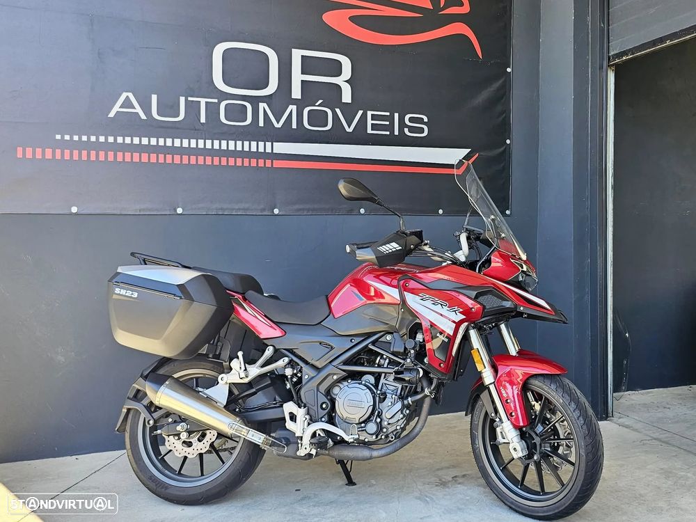 Benelli TRK 251 - 1