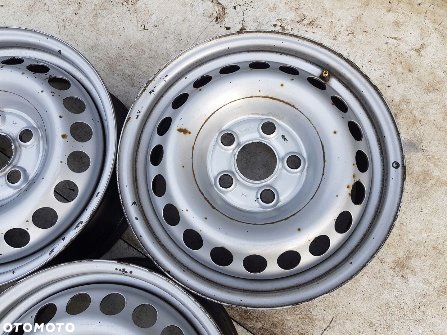 4 Felga stalowa Volkswagen OE 6.5" x 16" 5x120 ET 51 - 7