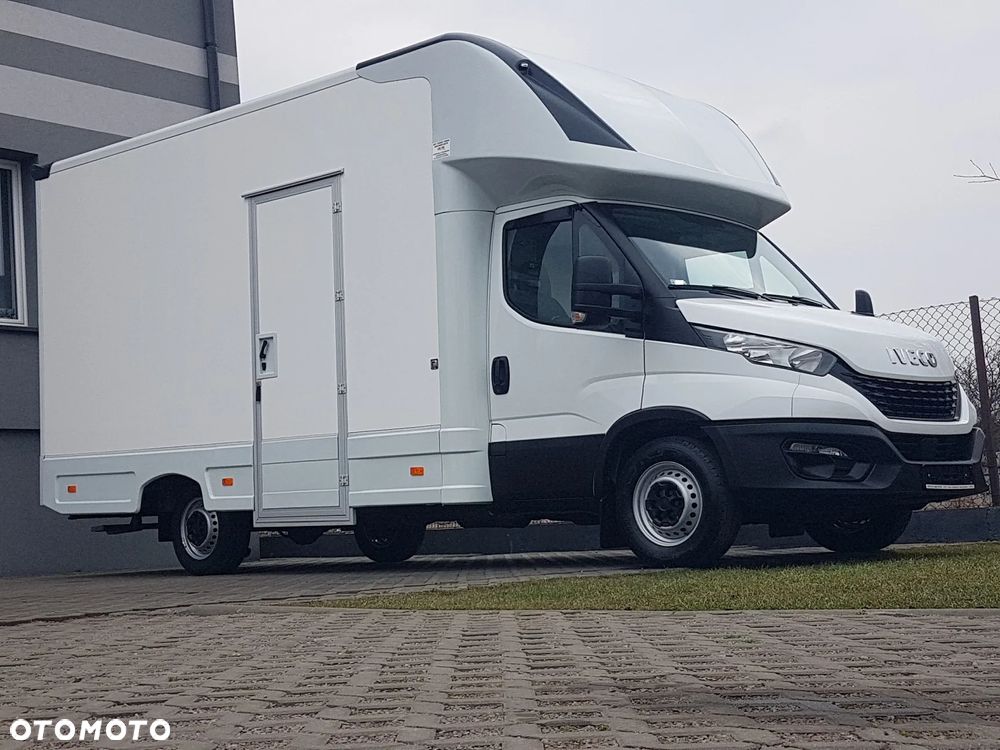 Iveco DAILY KONTENER NISKOPODŁOGOWY 4,43x2,23x2,42 SKLEP BAR FOODTRUCK KAMPER KLIMA - 29