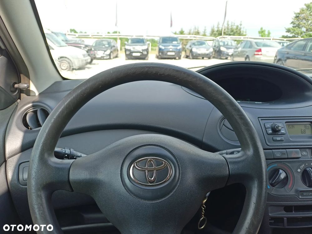 Toyota Yaris - 9