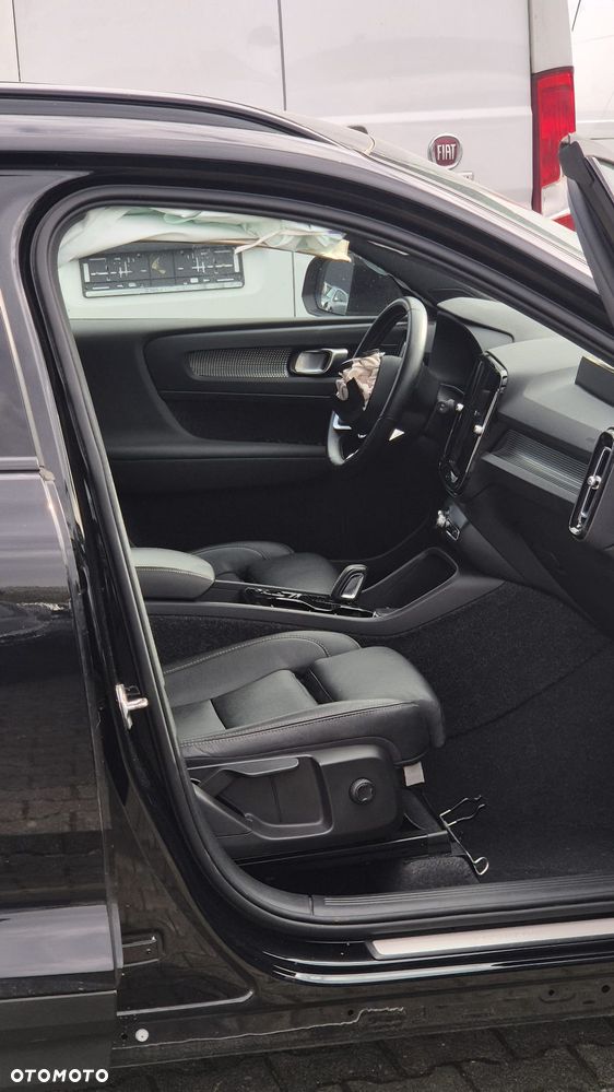 Volvo XC 40 T4 Recharge DKG Essential - 12