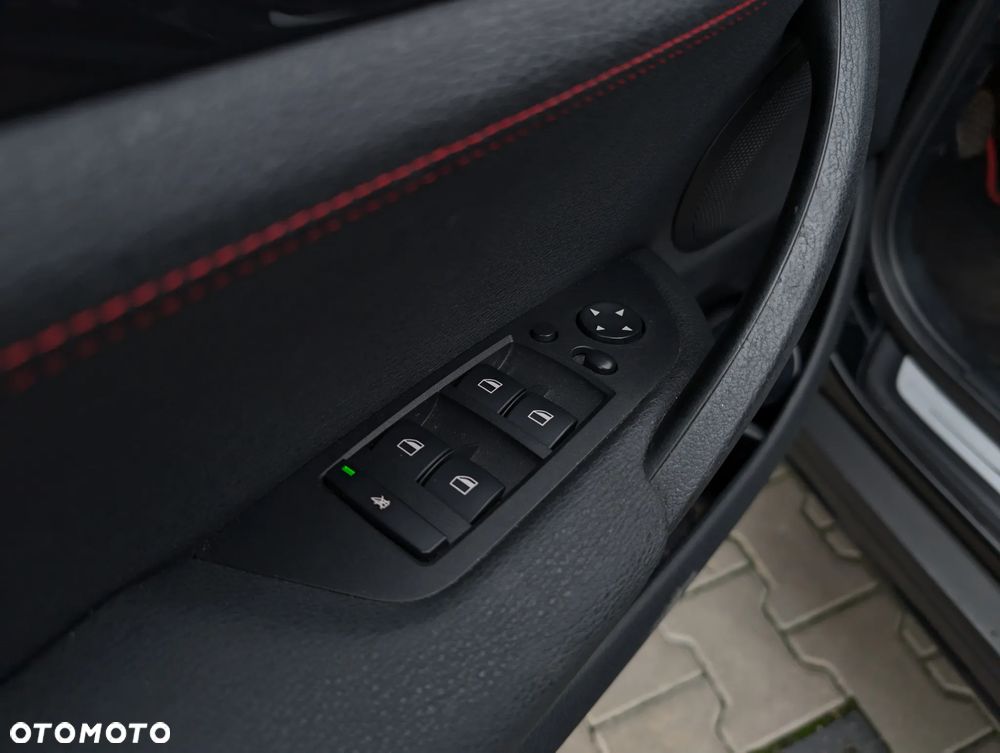 BMW X1 xDrive18d Sport Line - 19