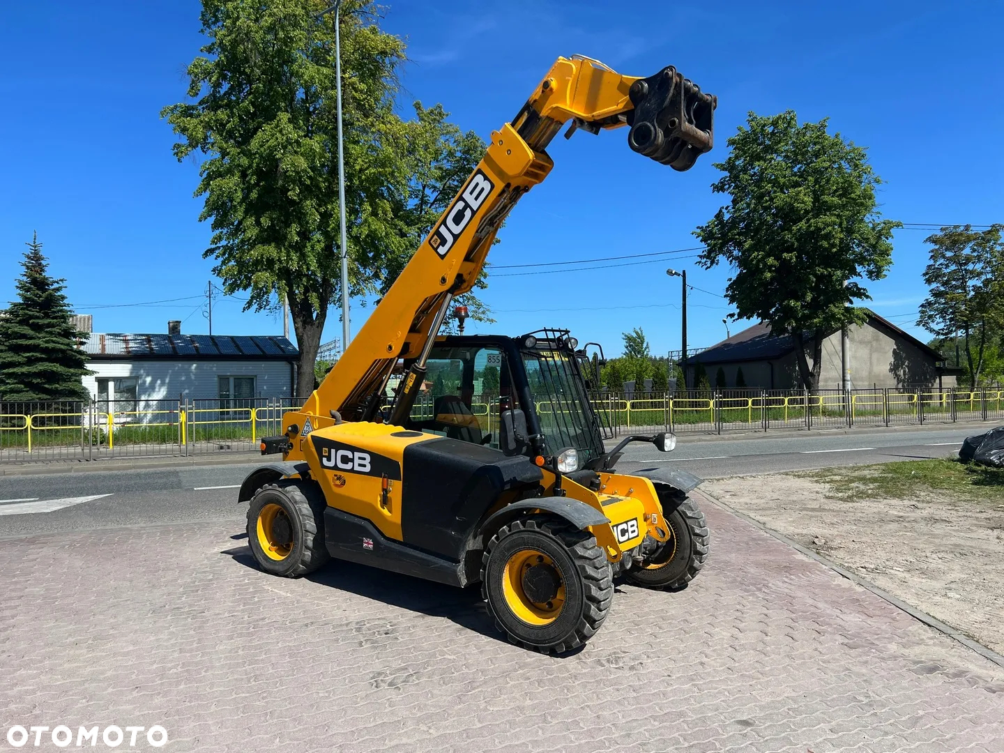 JCB 525-60 Hi-Viz - 10