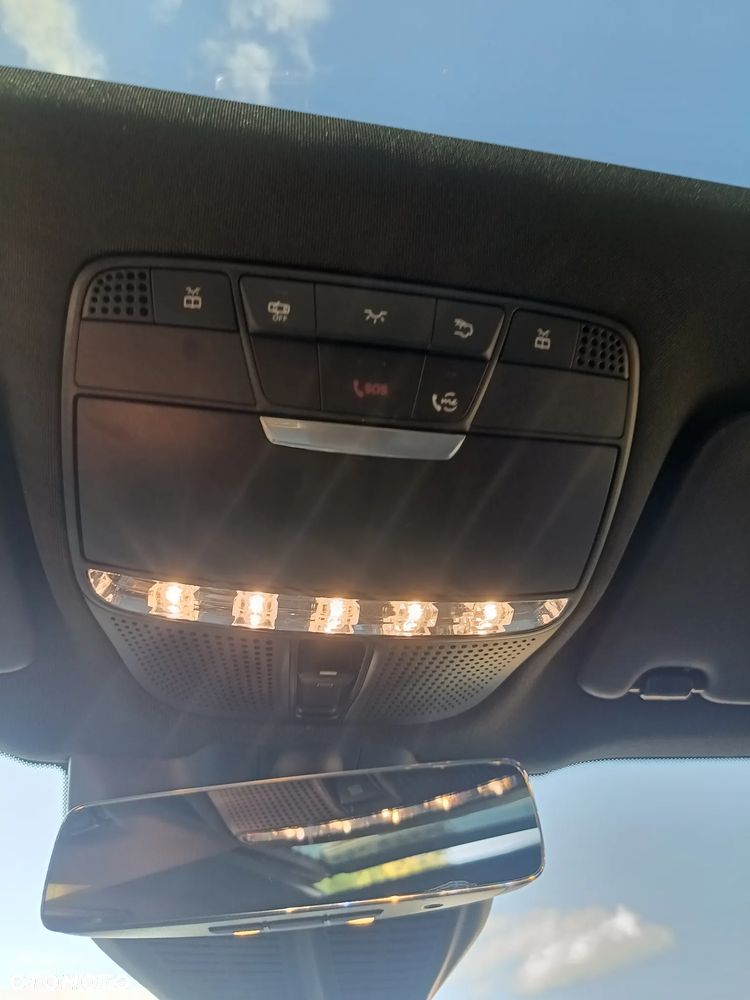 Mercedes-Benz GLC - 25