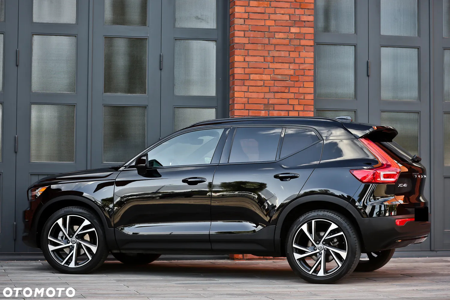 Volvo XC 40 T5 AWD R-Design (Intro Edition) - 11