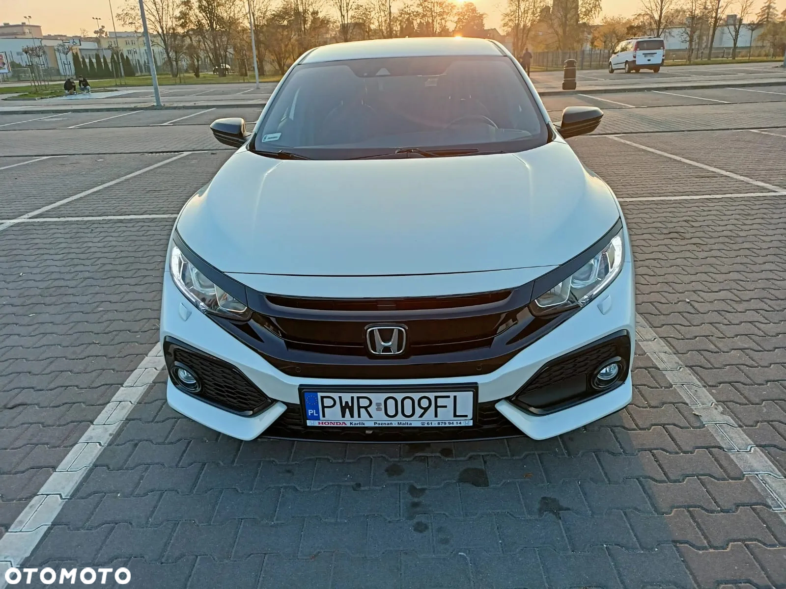 Honda Civic 1.0 i-VTEC Turbo CVT Dynamic Limited Edition - 4