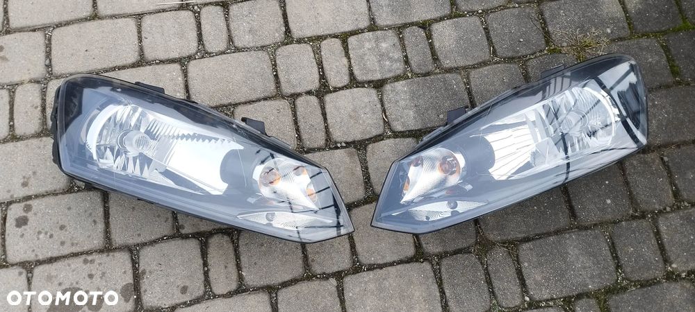 lampy L+P przód valeo polo 6r1 09-18 - 1