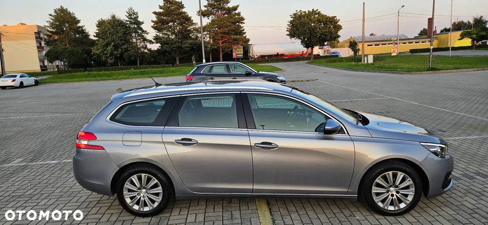 Peugeot 308 1.5 BlueHDi Allure S&S - 17