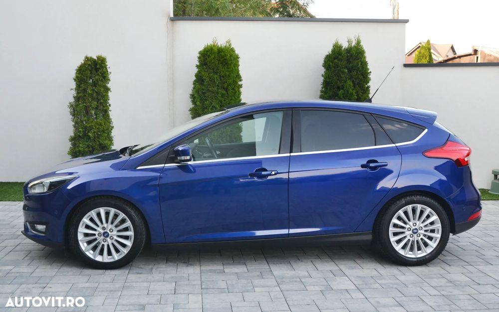 Ford Focus 1.0 EcoBoost Titanium - 24
