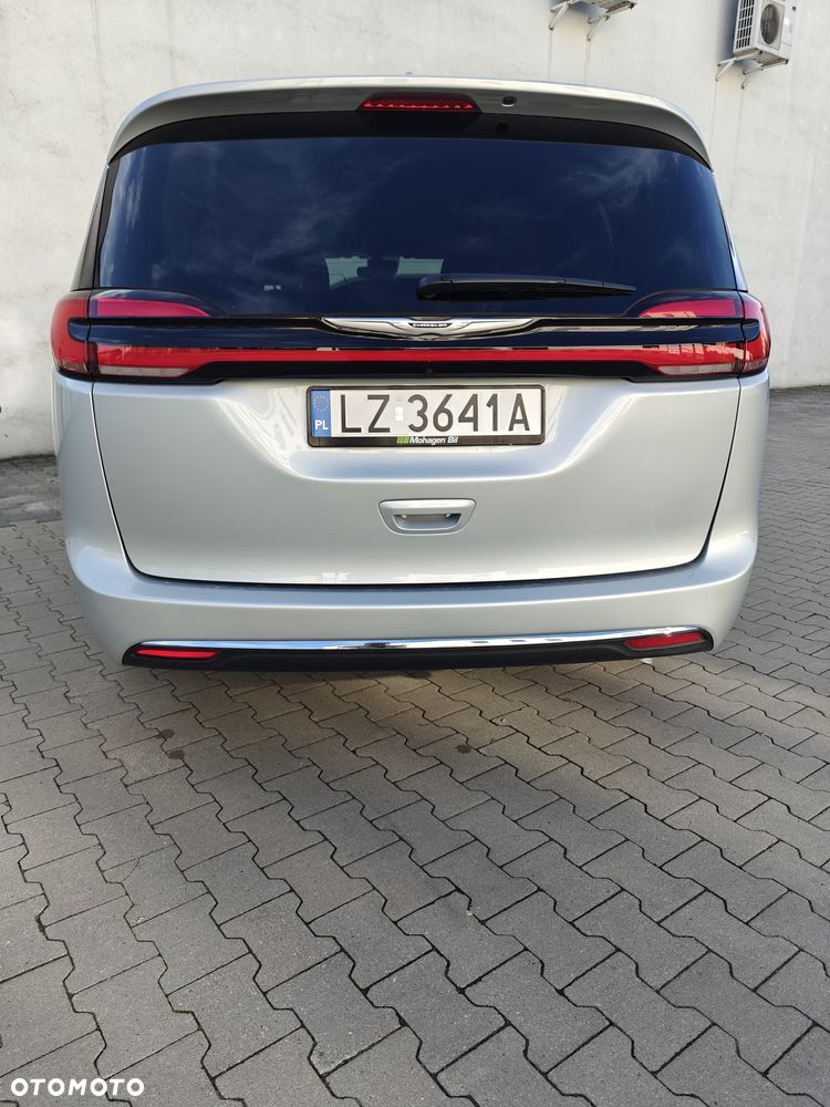Chrysler Pacifica - 5