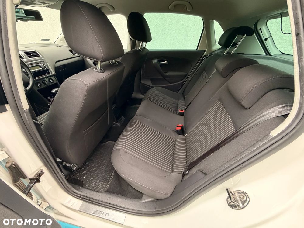 Volkswagen Polo 1.4 16V Highline DSG - 12
