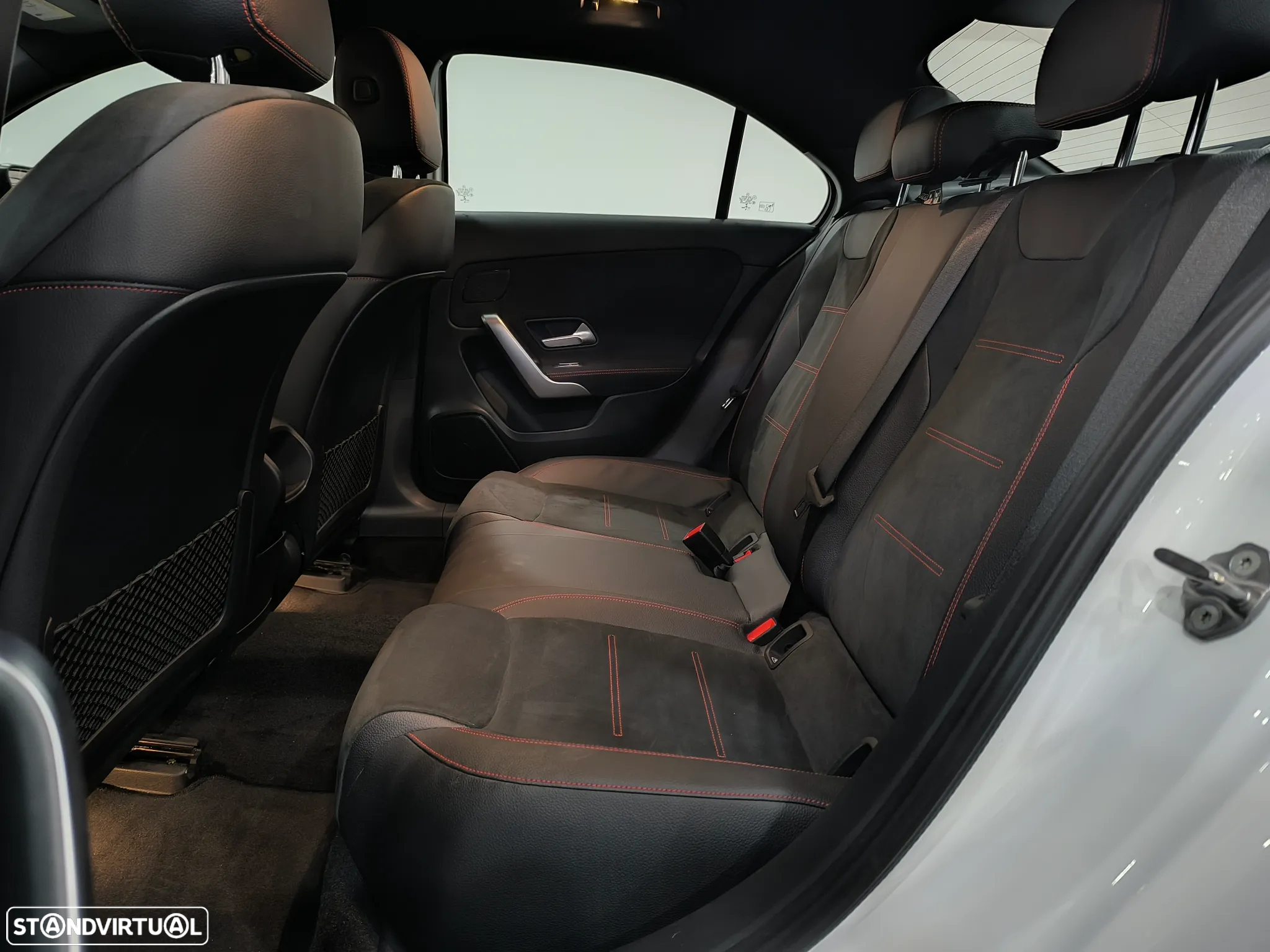 Mercedes-Benz A 180 Limousine d AMG Line Aut. - 29