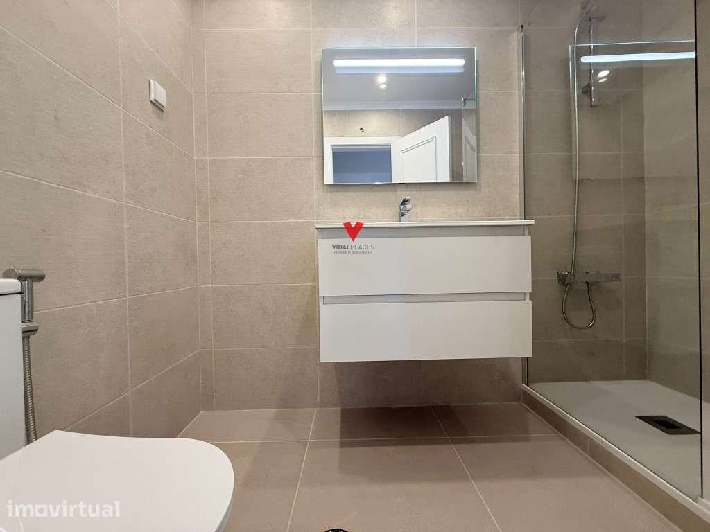 Apartamento T3 renovado no Feijó - Grande imagem: 4/28