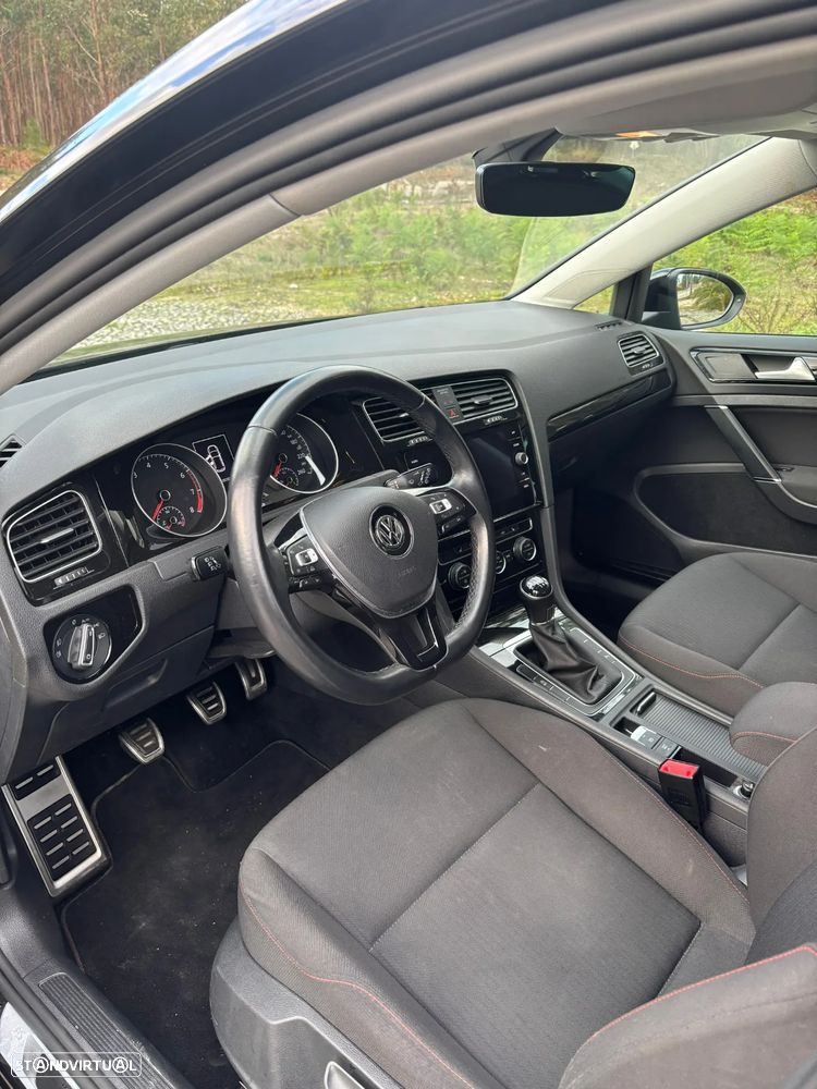 VW Golf 1.0 TSI Sound - 23