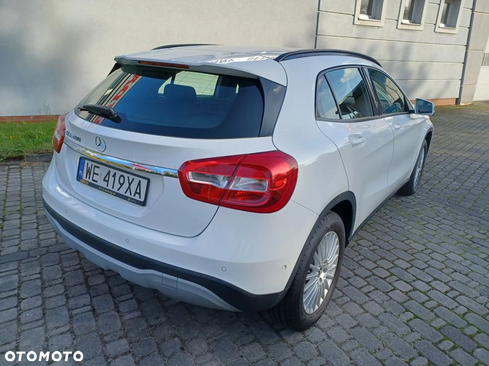 Mercedes-Benz GLA 200 7G-DCT - 6