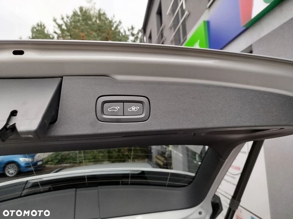 Volvo V60 B4 D Core - 25