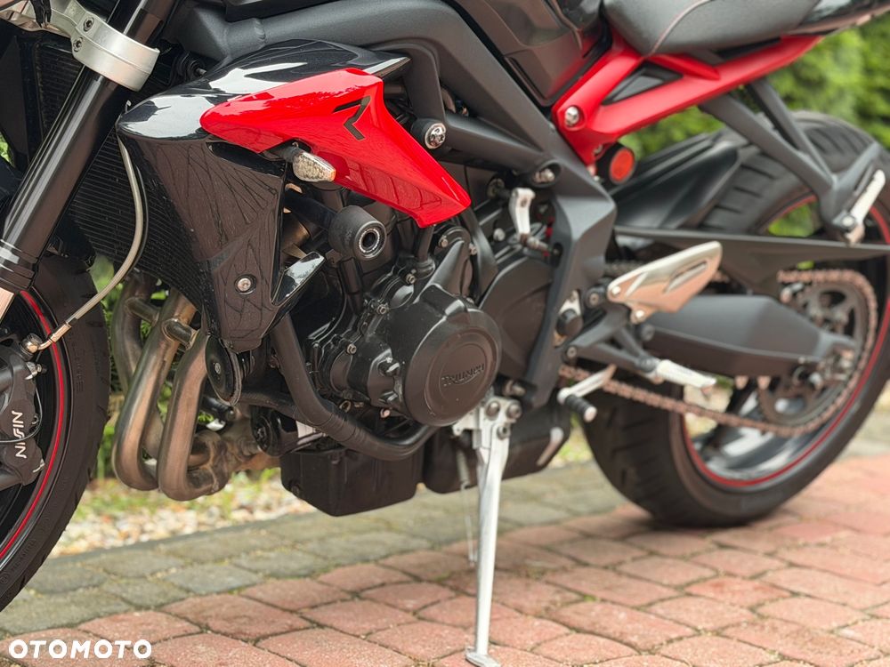 Triumph Street Triple - 18