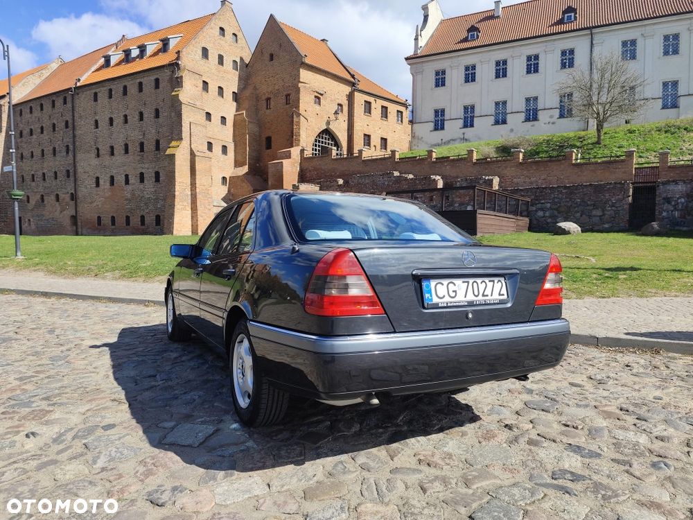 Mercedes-Benz Klasa C - 2