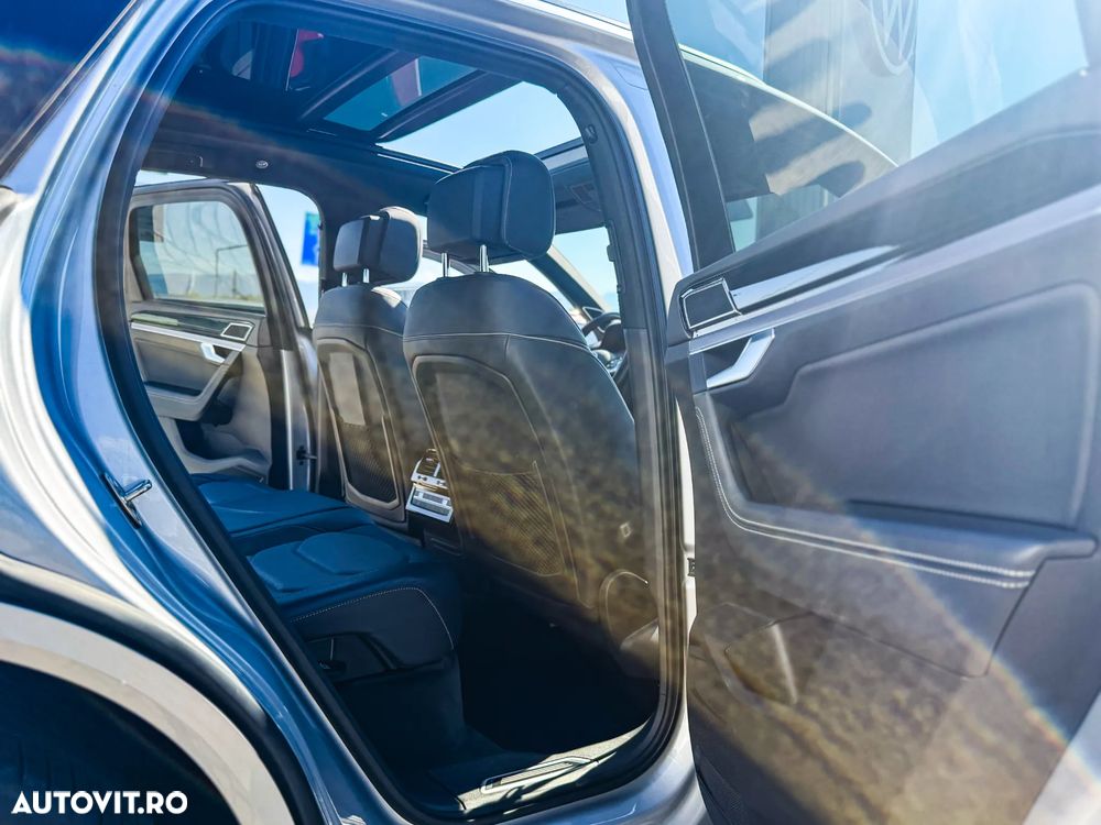 Volkswagen Touareg V6 TDI R-Style - 26