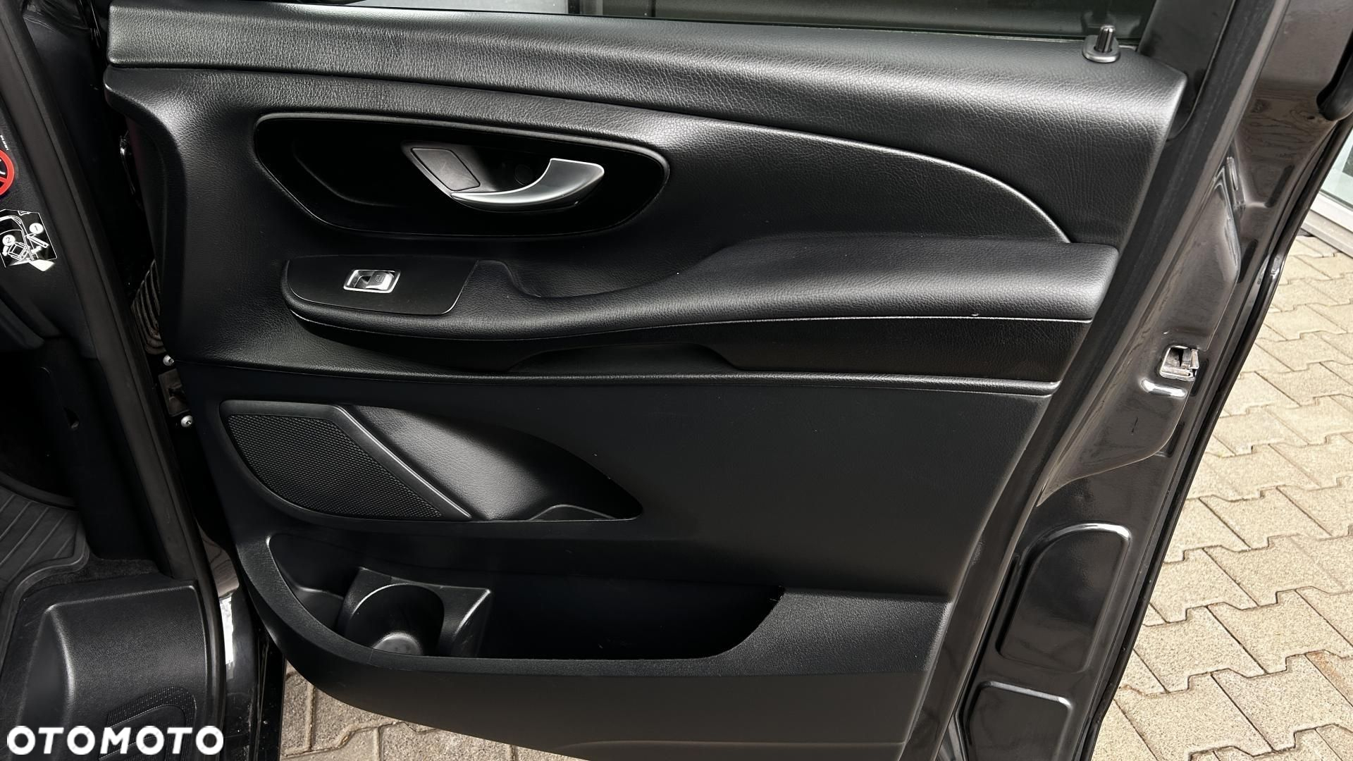 Mercedes-Benz Klasa V 250 d 4-Matic 9G-Tronic - 23