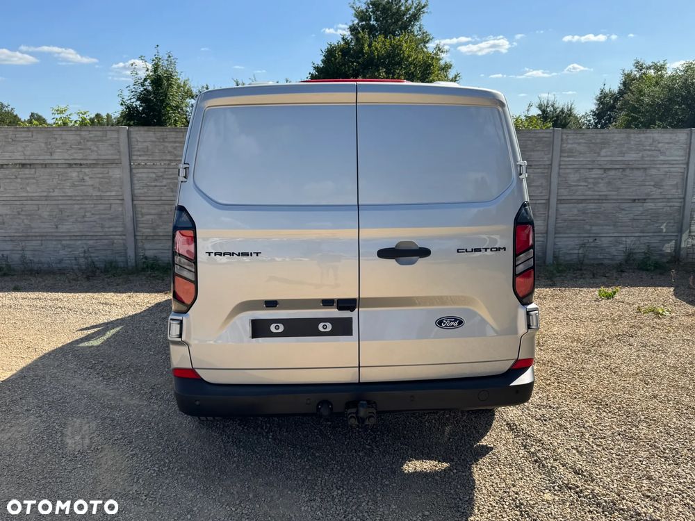 Ford Transit Custom - 8
