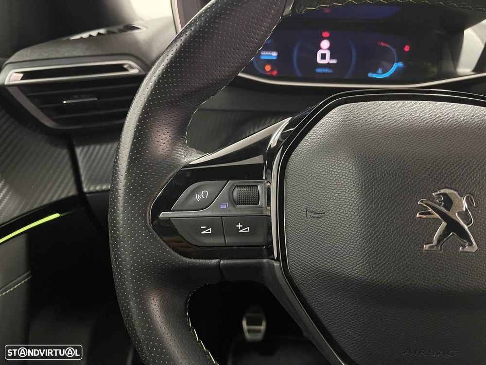 Peugeot 2008 1.2 PureTech GT - 36