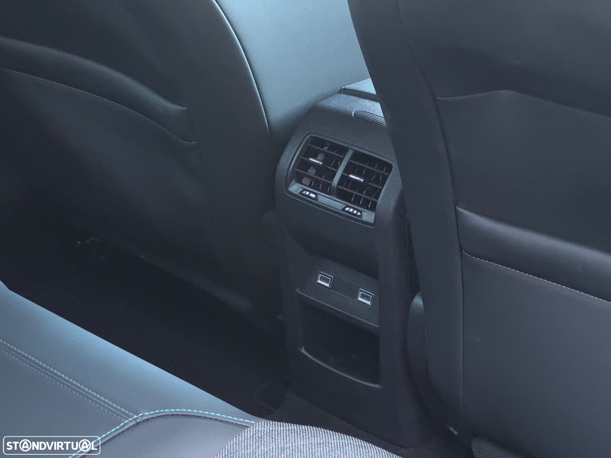 Peugeot 408 1.2 PureTech Allure Pack EAT8 - 15