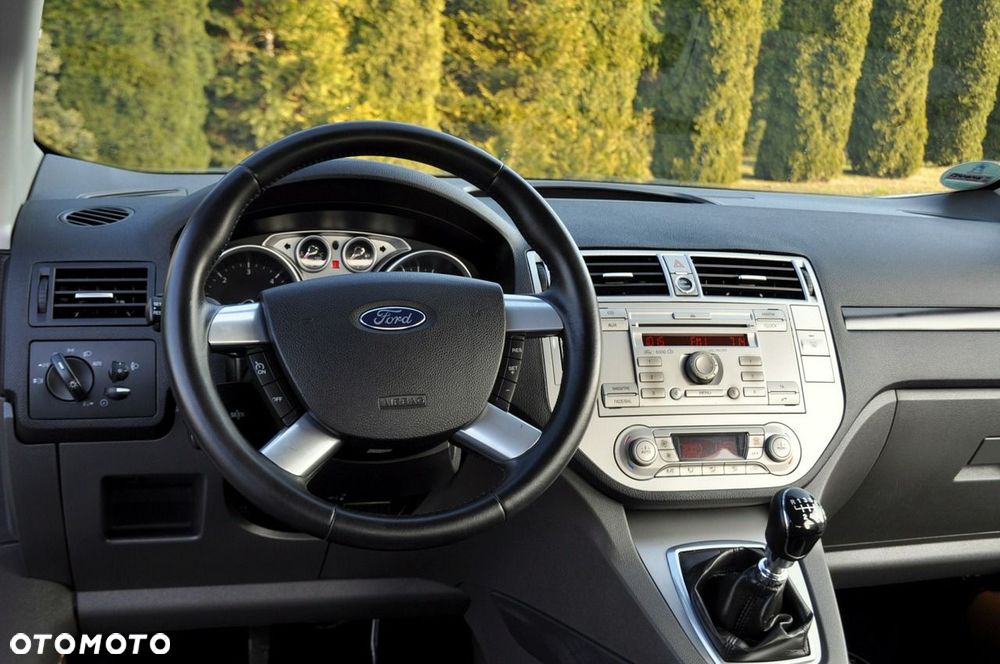 Ford Kuga - 29