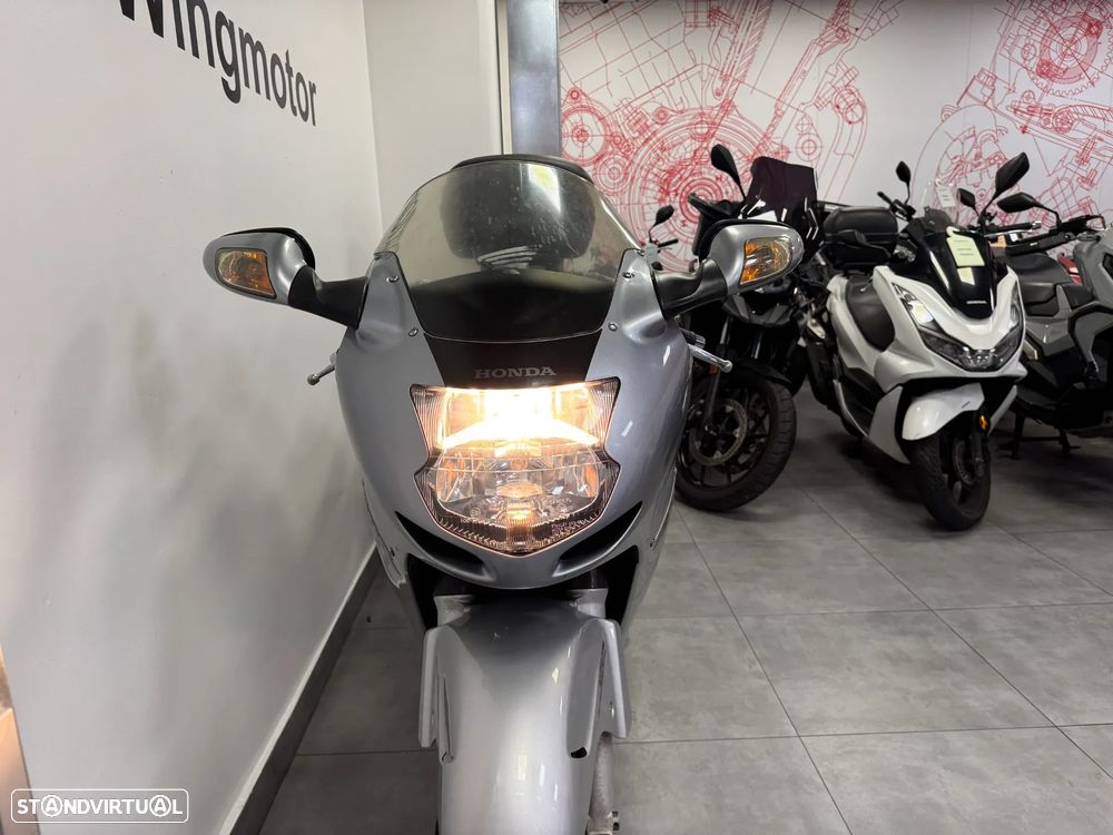 Honda CBR 1100 XX - 4