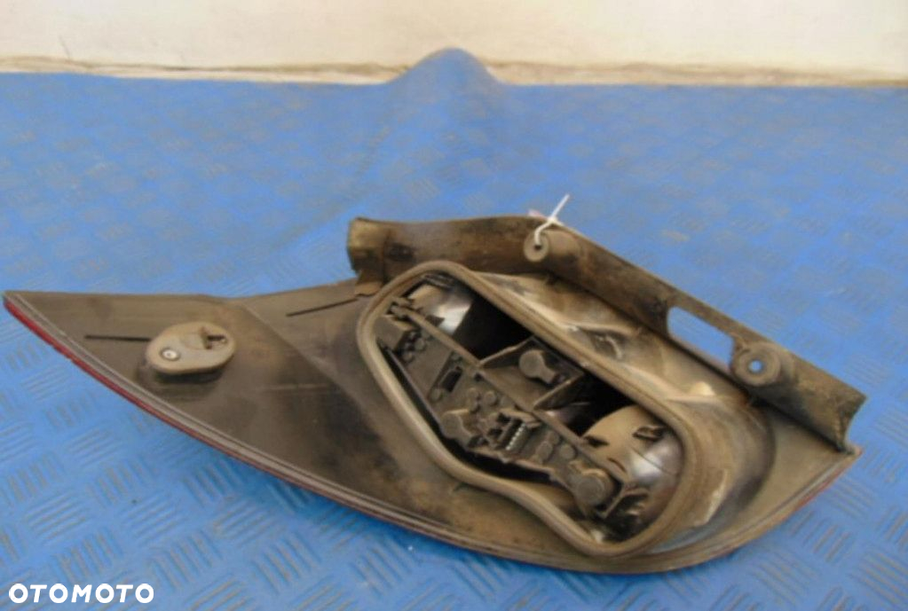 RENAULT LAGUNA II LAMPA TYLNA PRAWA - 4