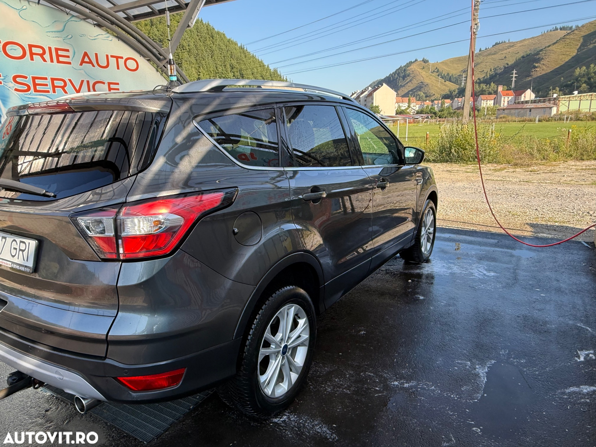 Ford Kuga 2.0 TDCi 4x4 Aut. SYNC - 9