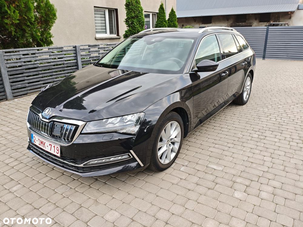 Skoda Superb 2022 photo 2