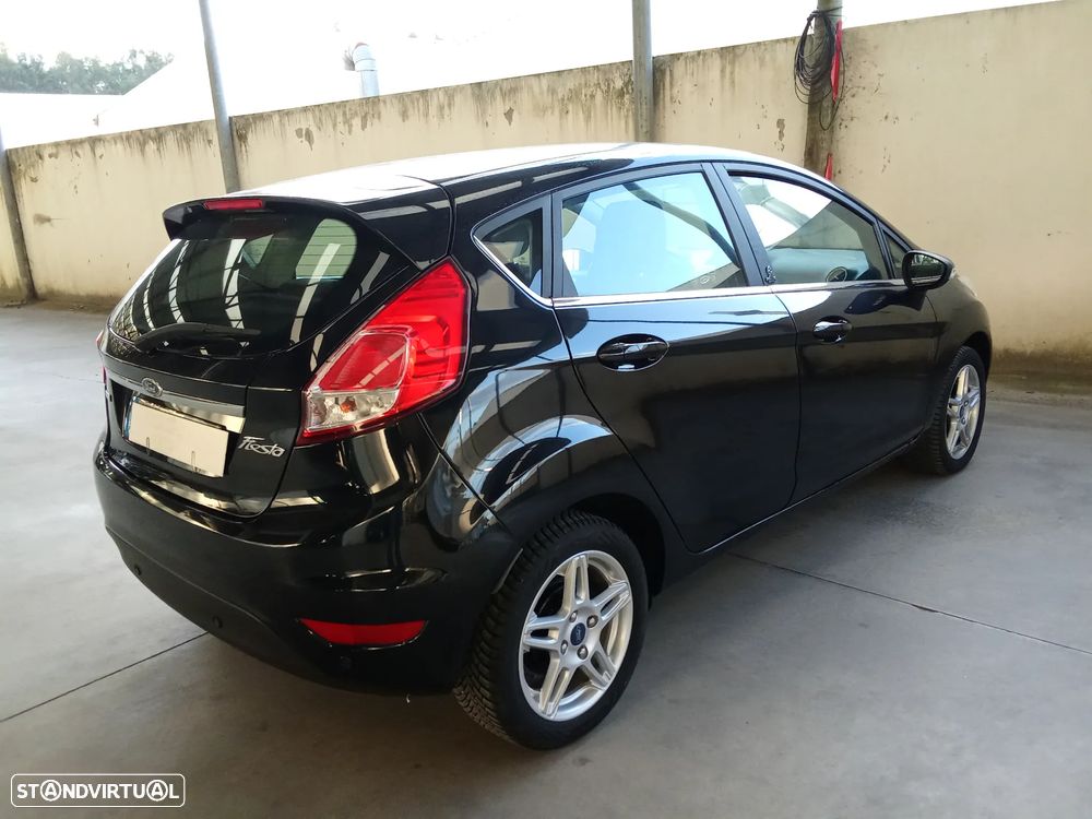 Ford Fiesta 1.0 T EcoBoost Titanium - 4