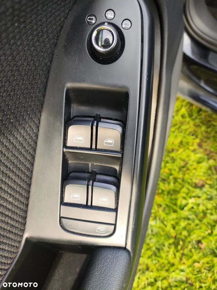 Audi A4 Avant 2.0 TDI DPF S line Sportpaket - 19