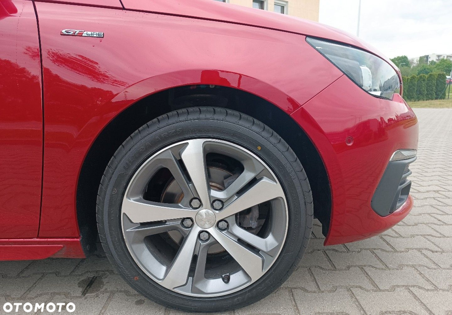 Peugeot 308 - 8