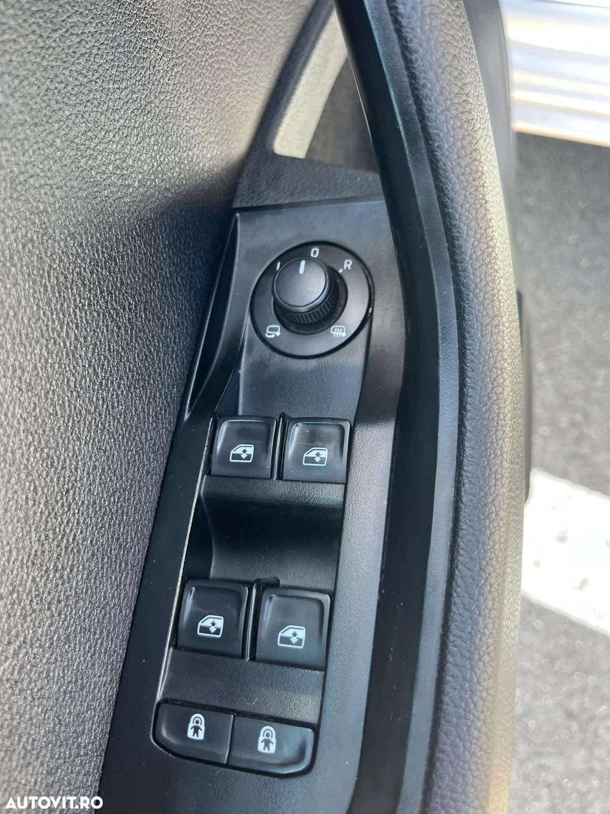 Skoda Superb 2.0 TDI DSG Ambition - 7