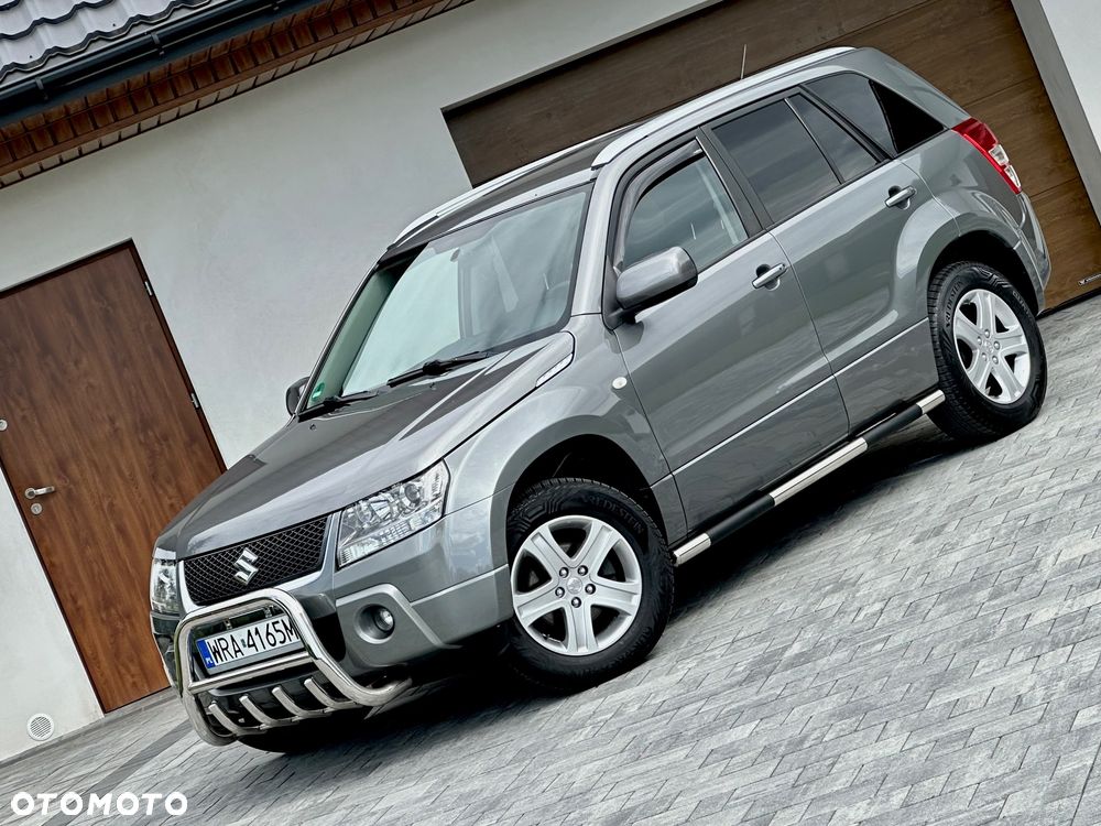 Suzuki Grand Vitara 2.0 Automatik Comfort + Family - 1