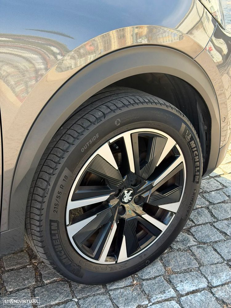 Peugeot 2008 1.2 PureTech GT Pack EAT8 - 14