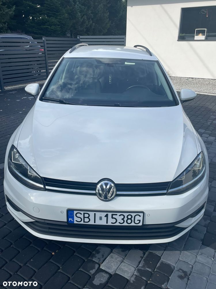 Volkswagen Golf - 6